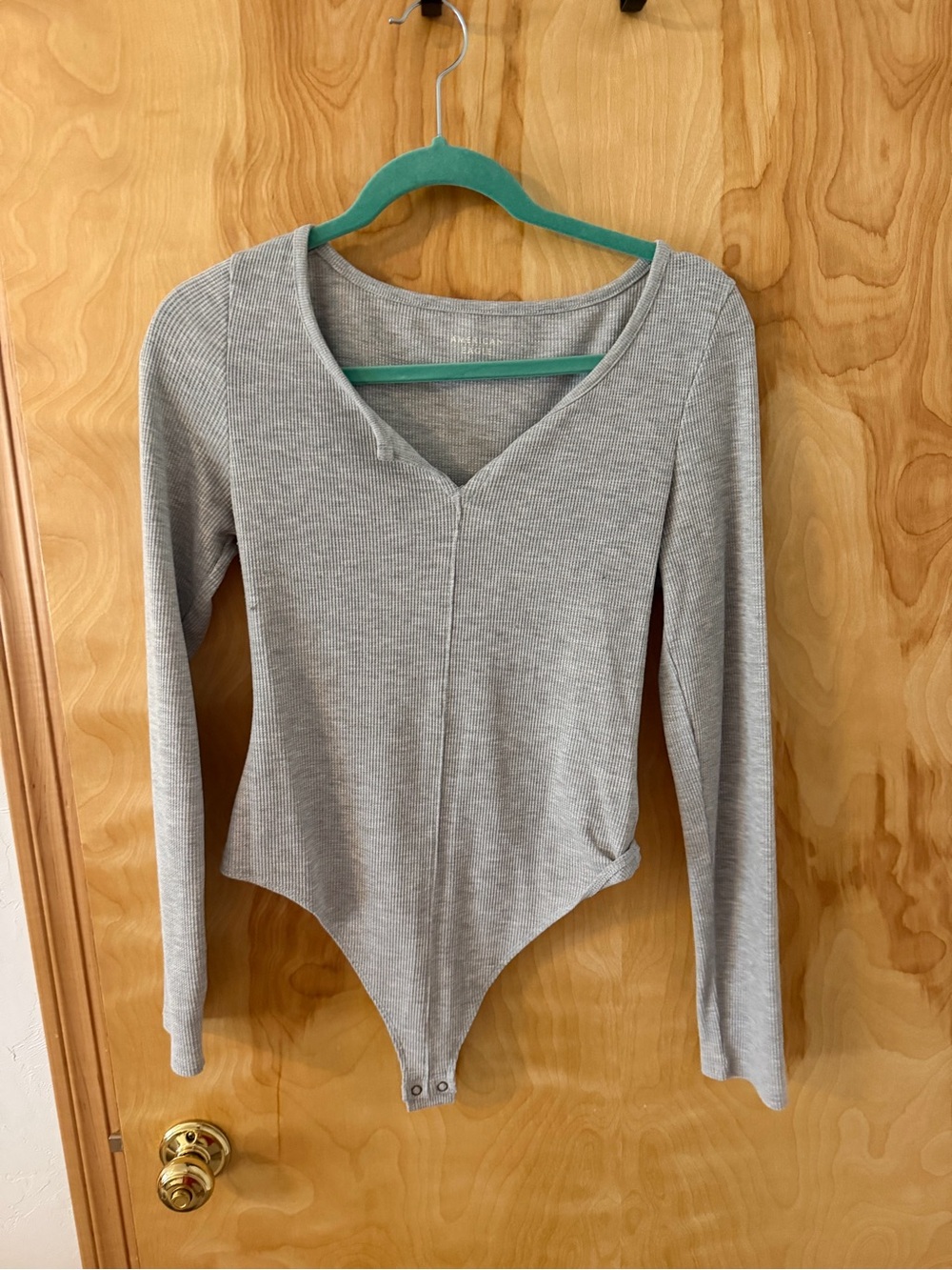 American Eagle Outfitters Gray Ribbed V-Neck Long-Sleeve Bodysuit